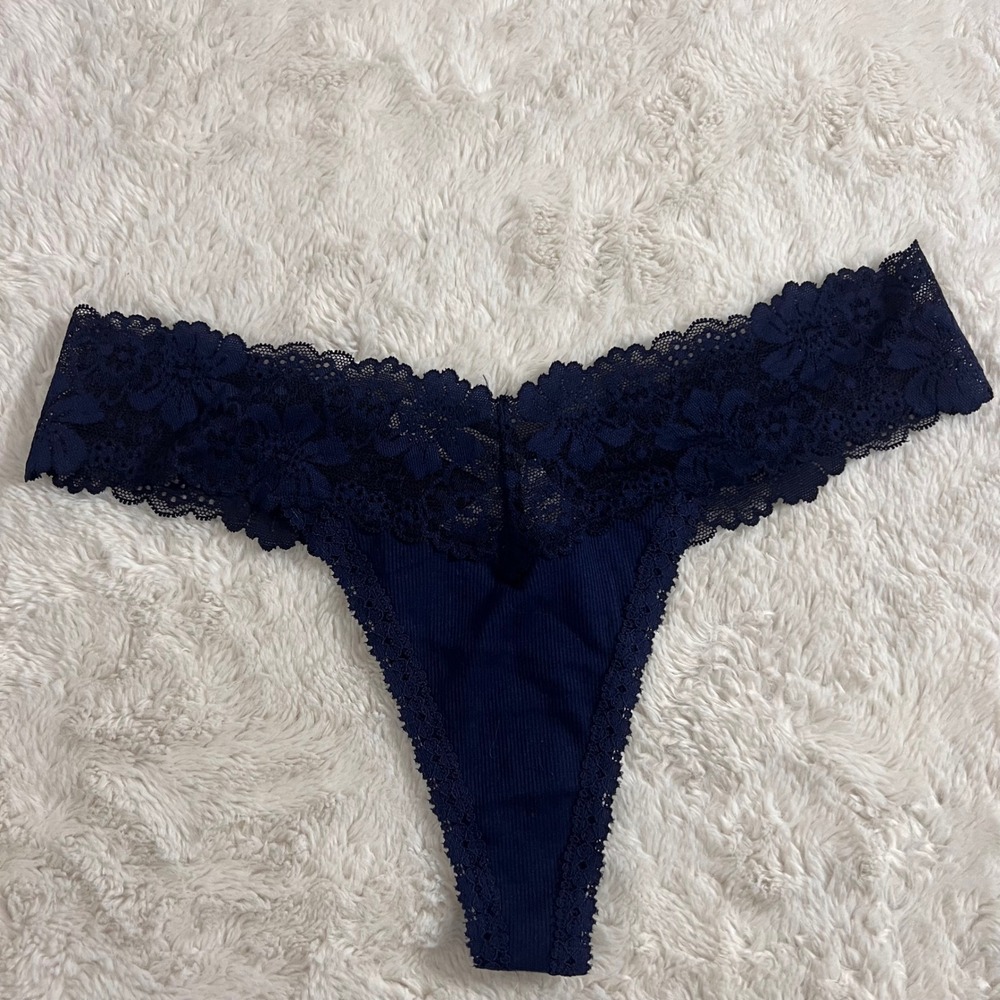 Victoria's Secret PINK Navy Blue Ribbed Lace Trim Thong Panty ST 11255915 M Soft